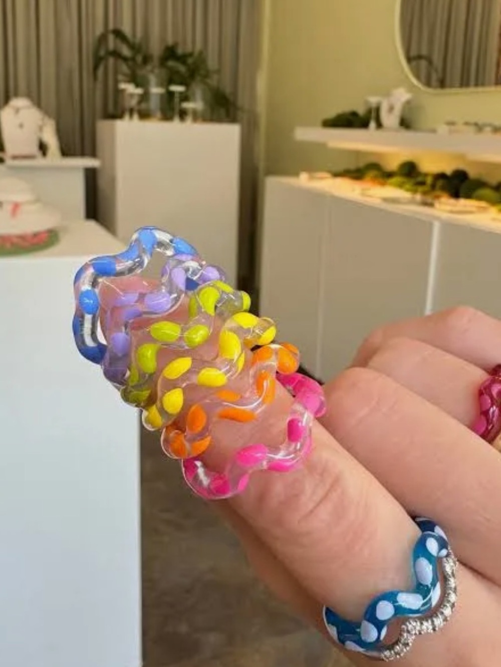 Wavy Resin Statement Ring in Black and clear